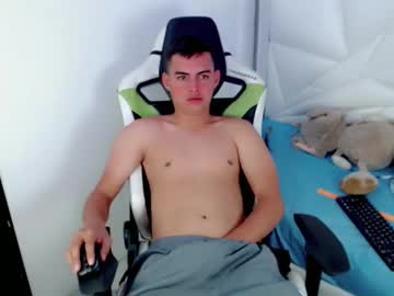 Live cam boy Tommy_floww, 21 yrs – Hot Male Cams