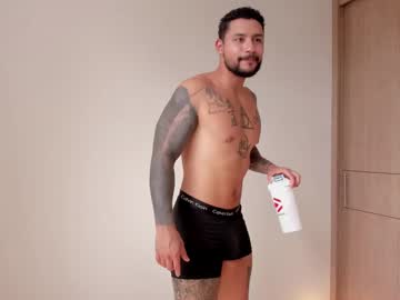 Tommycruz1 • muscular27y • Antioquia, Colombia • public