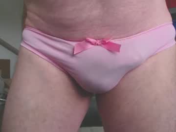 Tonsk • panties60y • United Kingdom • public