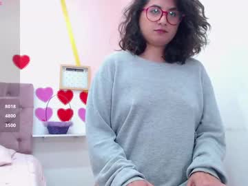 Squirting cam girl Tori_just age 24 yrs live now