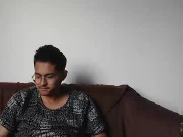 Toy_sweet big cock cam stud 32 yrs streaming live