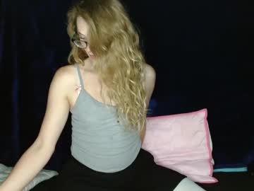 Trans_and_cute • young24y • United States • public