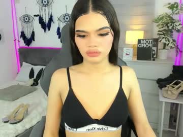 Skinny Asian cam girl Tstoni_talks live in HD