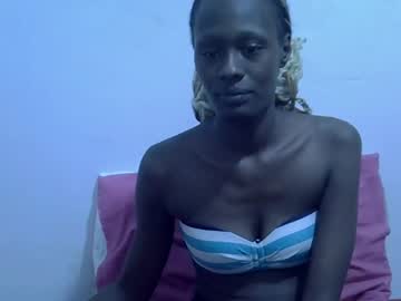 Squirting cam girl Twinkle_tia age 22 yrs live now