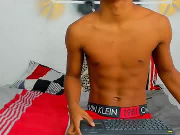 Live twink cam Tyler_twink_boy, age 18 yrs nude and streaming