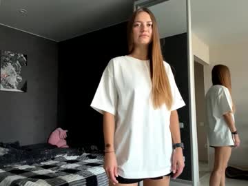 Udelahammond, 18 years old, Goal: im shy but maybe dance a bit #shy #new #teen #skinny #bigboobs [13 tokens remaining], webcam photo