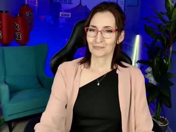 Unatera, 45 years old, GOAL: if u like me [0 tokens remaining] My first stream? #new #skinny #nonude #milf #dirtytalk, webcam photo