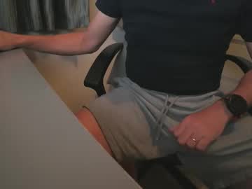 Upskirtpeek • England, United Kingdom • public