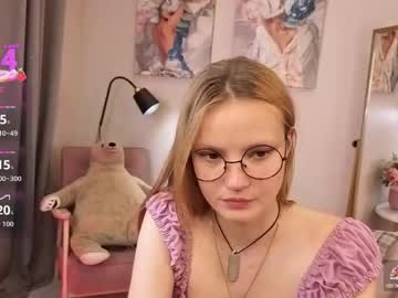 Urgingeremma, 19 years old, GOAL: For a good start [15 tokens remaining] Hi! My name is Emma. I'm #new here, I'd love to meet you! #skinny #shy #teen #redhead, webcam photo