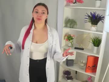 Utemerner, 18 years old, Goal: Want to see my belly?! Hello! My name is Mia! #new #bigboobs #redhead #curvy #shy [67 tokens remaining], webcam photo