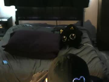 Catch me live as Val_chases_the_wind, age 35 yrs in premium male cam shows