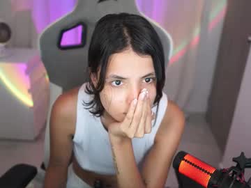 Squirting cam girl Valecute01 age 27 yrs live now