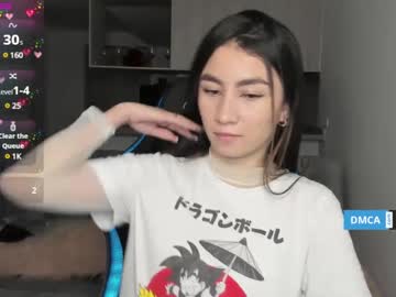 Valenn_05 • latina18y • Algun lugar • public