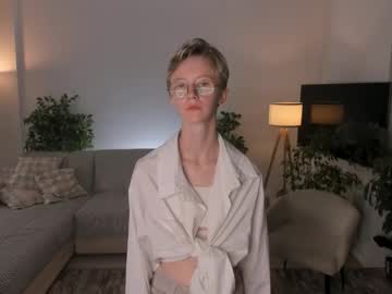 Valoriehennesy, 18 years old, GOAL: - If you like me^^ #18 #teen #new #shy #smalltits [9 tokens remaining], webcam photo