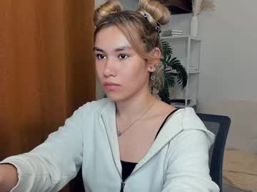 Vanes_flower, 19 years old, Tongue play close-up^^  #shy #natural #new #19 #young [5 tokens remaining], webcam photo