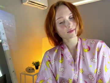 Vanessa_foxi, 18 years old, [GOAL: Slowly lick my finger ] Hey! My name is Vanessa. This is my first try here >_< #skinny #new #smalltits #18 #teen [22 tokens remaining], webcam photo