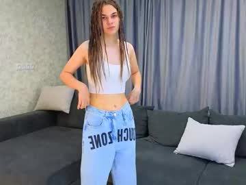 Velourrose, 18 years old, Guys Hello everyone, I'm here #new my name is Vanesa, I'm still a little #shy I am #18 years and im have #smalltits and #skinny body GOAL: Play with my neck [25 tokens remaining], webcam photo