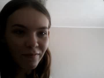 Veronacoxson, 18 years old, GOAL: Put your heart with my hands [13 tokens remaining] Welcome to my room! #shy #18 #cute #skinny #new, webcam photo