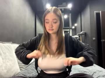 Vestaszanto, 18 years old, GOAL: show feet without socks [88 tokens left] #new #18 #shy #cute #bigboobs, webcam photo