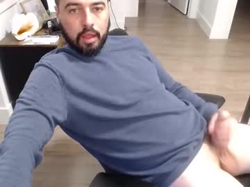 Live cam performer Victramugzy streaming now