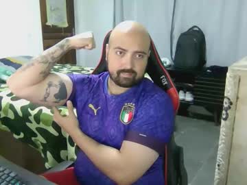 Muscle cam star Vinipaiva93, 31 yrs