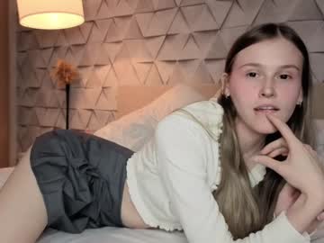 Vixcx_, what u know about fall in love ? #new #shy #skinny #18 #teen -- Current Goal: show my bra  once countdown reaches zero [155 tokens to goal], webcam photo
