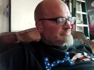Catch me live as Vtwinbuilder, age 52 yrs in premium male cam shows
