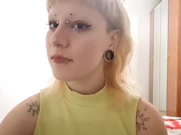 Wandabeese, 18 years old, Tease chest , Call me Lilly <3 . #new #shy #18 #tattoo #teen [17 tokens remaining], webcam photo