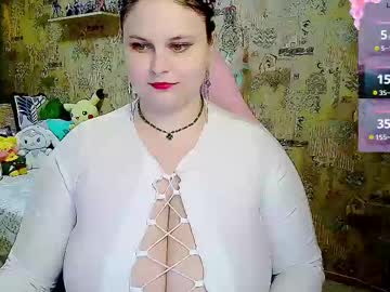 Whisperinthedarkk • bbw • Poland • public