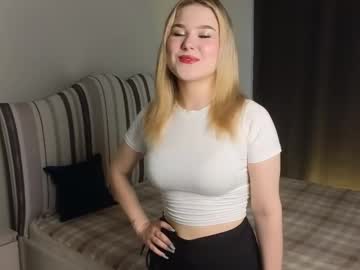 Whitecutiebb, 18 years old, hello! im Ivy and This is my first day.GOAL:?Tear with a top? #new #18 #blonde #young #bigboobs [15 tokens remaining], webcam photo
