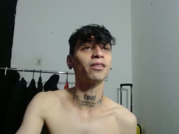 Live gay cam model Xalejo_max25 yrs streaming now in HD