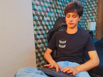 Xam_collen, SHIRT OFF [25 tokens left] #18 #twink #young #new #anal, webcam photo