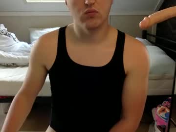 Live gay cam model Xander_98722 yrs streaming now in HD