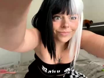 Xpeachkitten • tattoos22y • Pennsylvania, United States • public