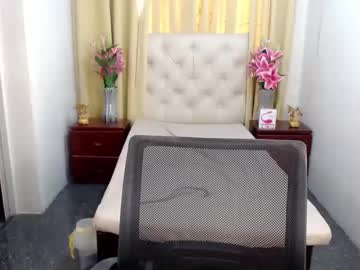 Xsexyninedollx big cock cam stud 19 yrs streaming live