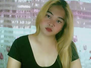 Skinny Asian cam girl Yourslutty_kimmy live in HD