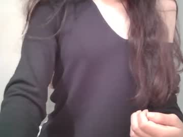 Squirting cam girl Yoursummerlove age 18 yrs live now