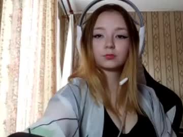 Yvonebaudoin, 18 years old, GOAL >Pour water my shirt< #new #18 #blond #cute #shy [333 tokens remaining], webcam photo