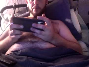Hairy cam model Z957756 live now