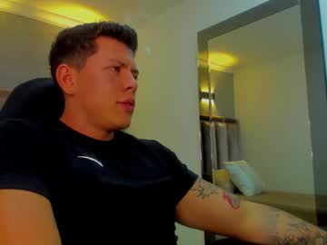Muscle cam star Zacandmarcosmg_