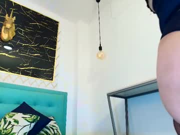 zhamira_21 - Live EU Performer