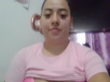 Squirting cam girl Zoeli9 age 21 yrs live now