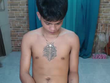 Hairy cam model Zyrell19 live now