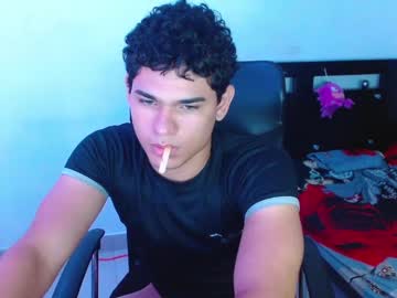 Zyrosxk, 20 years old, Goal: 10 push up naked ?? #twink #18 #bigcock #cute - Next Goal: show cock ??, webcam photo